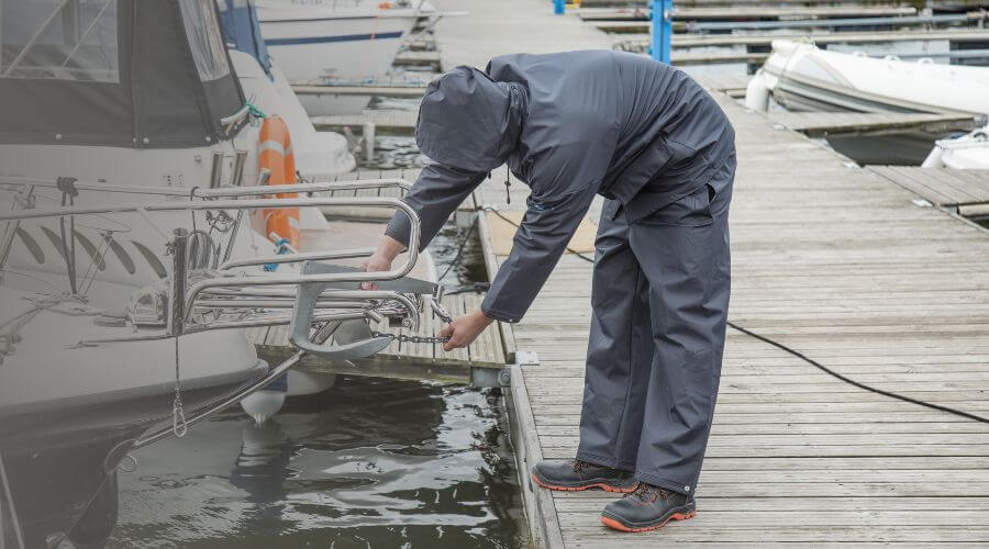 Why choose FreshStart Crew for water damage restoration in Santa Clarita